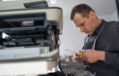 Jasa servis printer di Karawang oleh Tritek Ink dengan teknisi berpengalaman